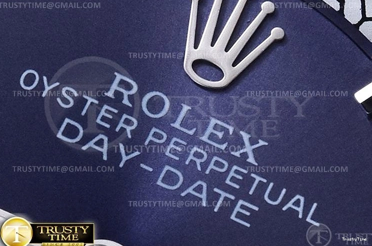 0227 RDD0220I – DayDate 36mm Vibrant 703